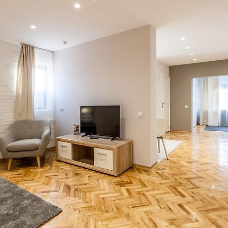 Apartmani Studio Zrenjanin Ngoại thất bức ảnh