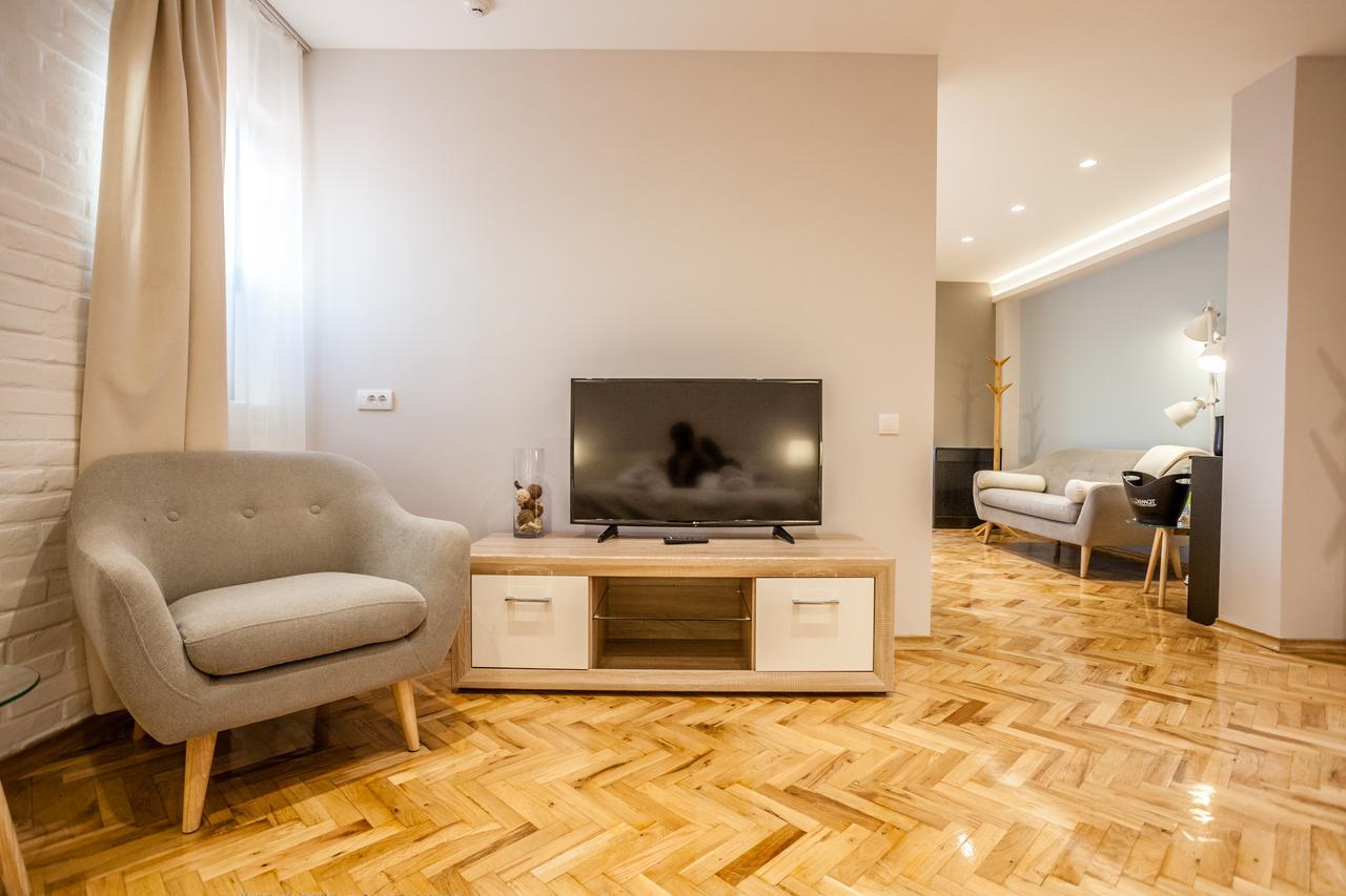 Apartmani Studio Zrenjanin Ngoại thất bức ảnh