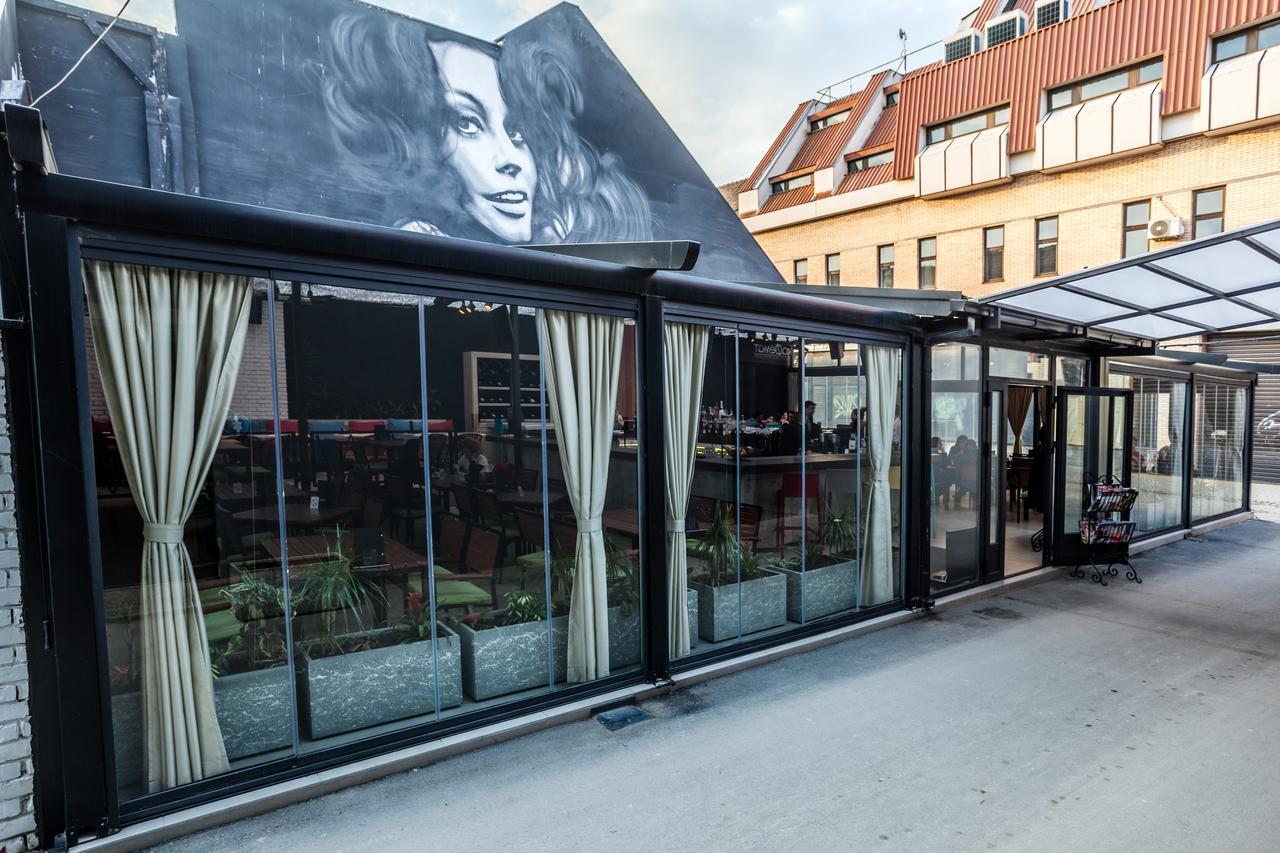 Apartmani Studio Zrenjanin Ngoại thất bức ảnh